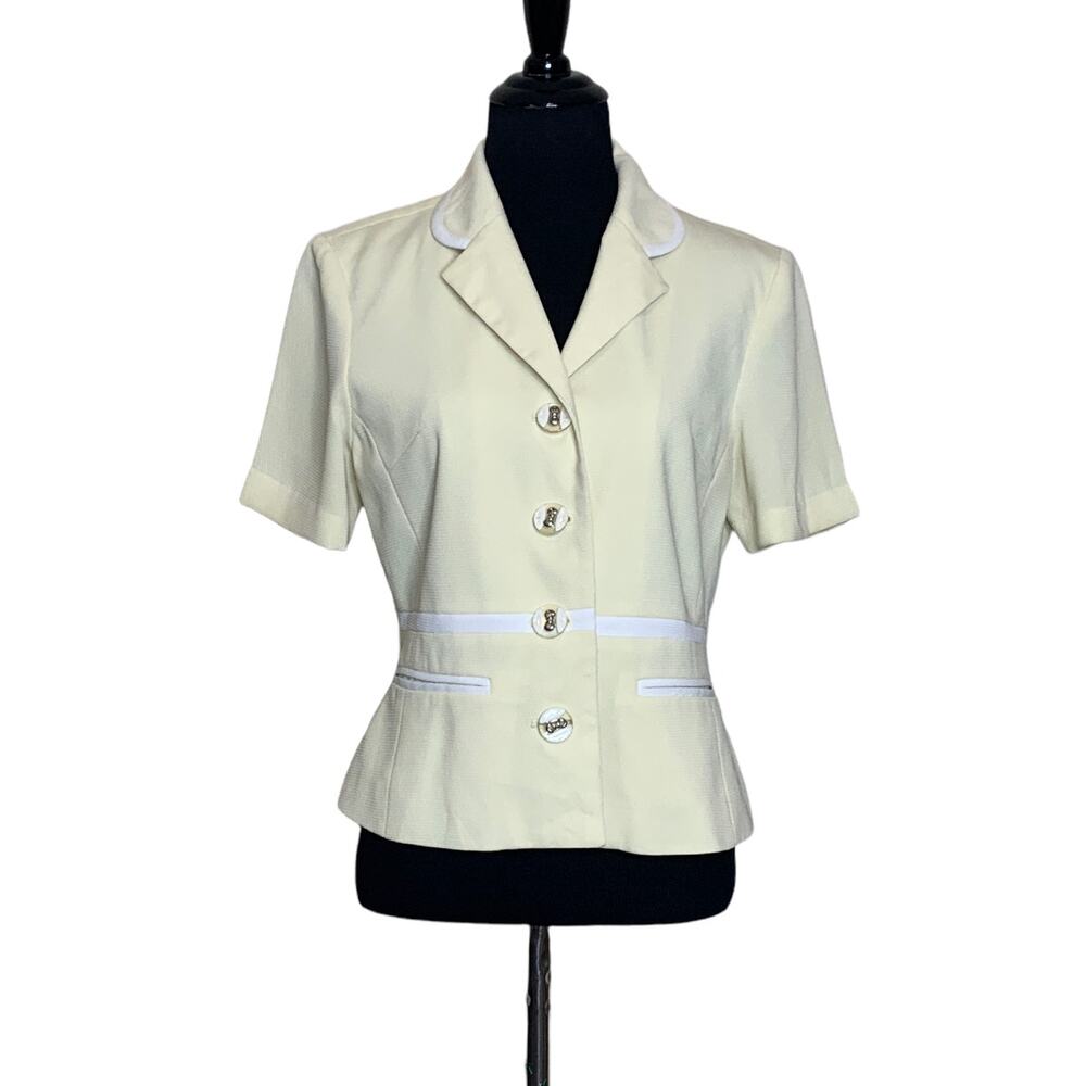 Ruby Fashion light yellow button short sleeves lined blazer size 38 - Medium